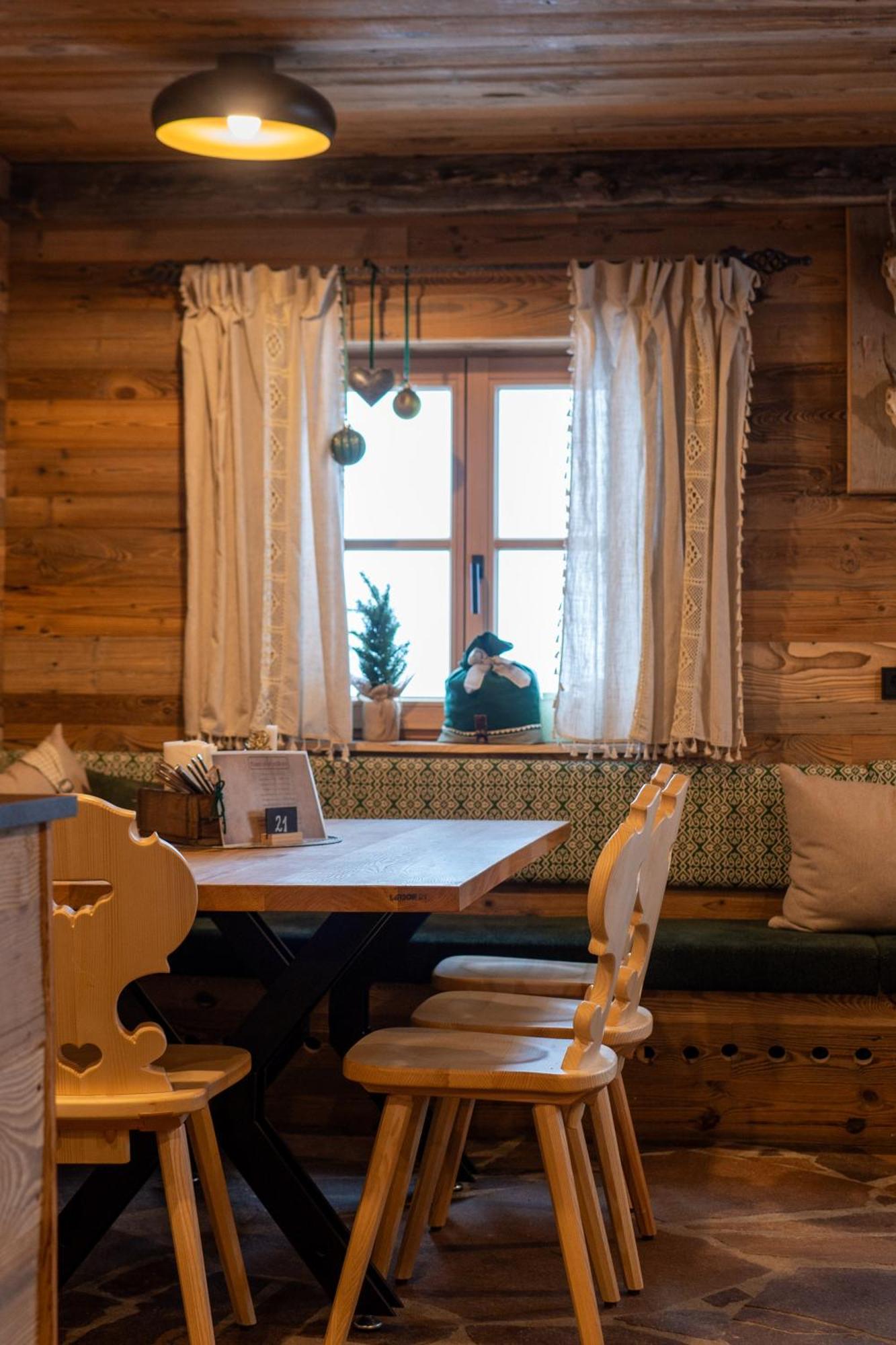 Peer Alm Hotel Navis Ngoại thất bức ảnh