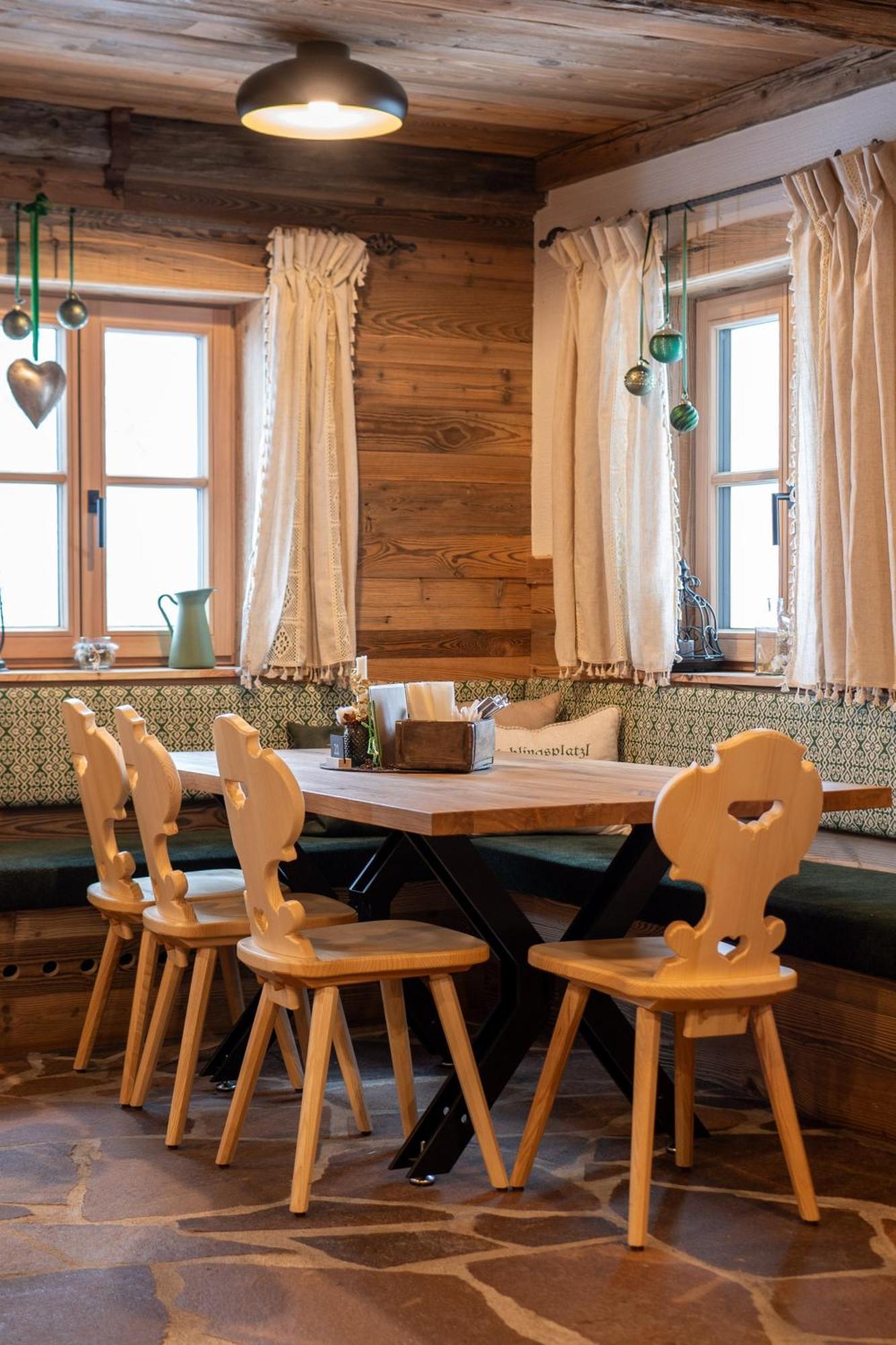 Peer Alm Hotel Navis Ngoại thất bức ảnh