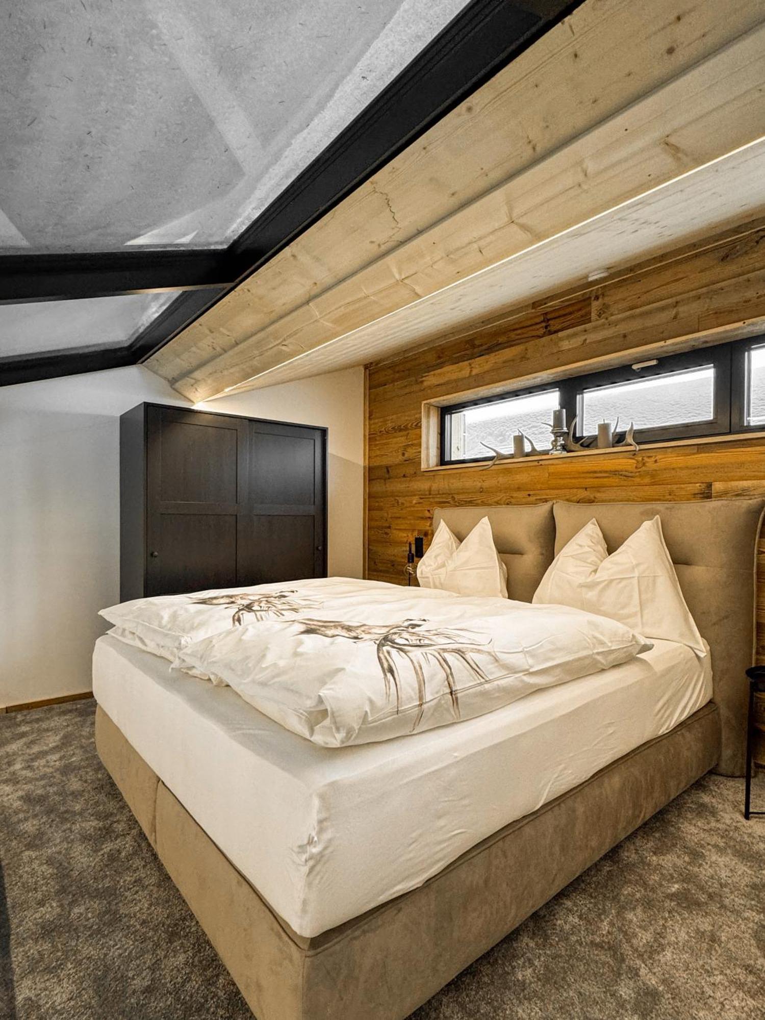 Peer Alm Hotel Navis Ngoại thất bức ảnh
